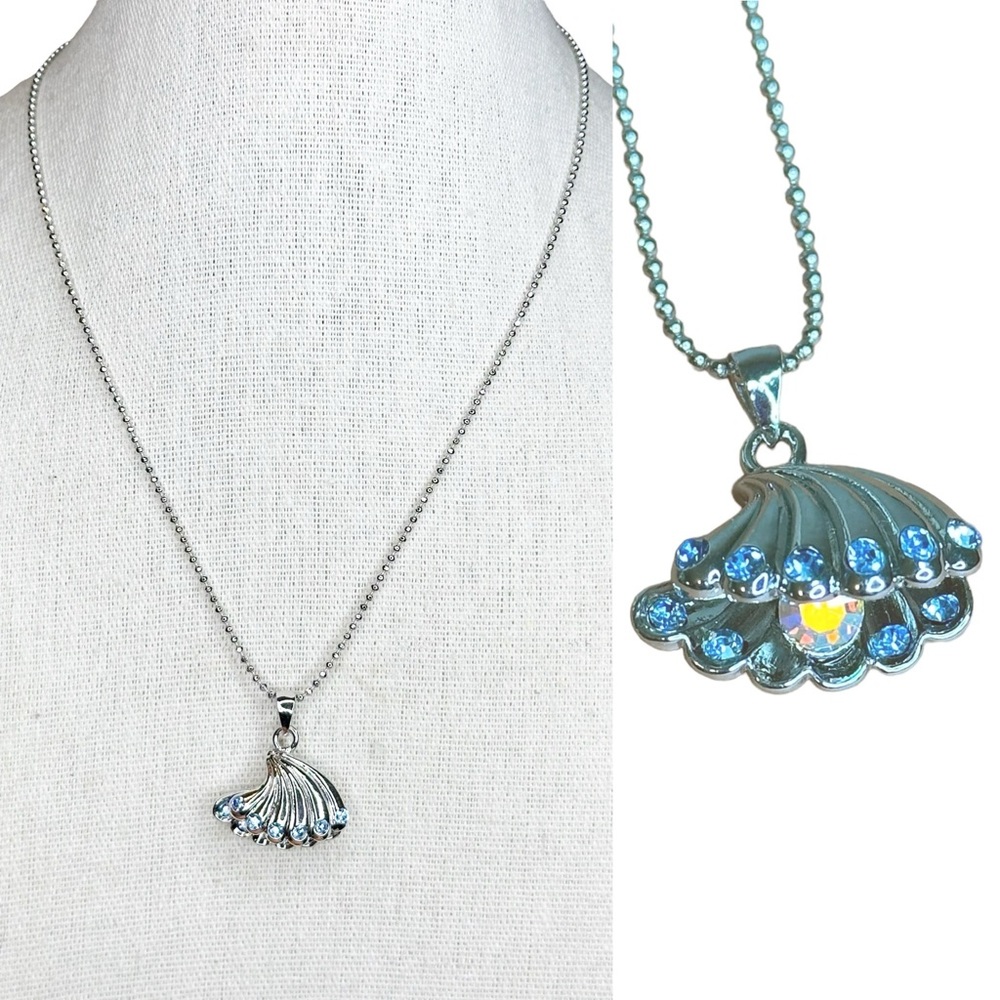 Vintage NOS Y2K Mermaidcore AB Blue Rhinestone Shell Silver Tone Necklace